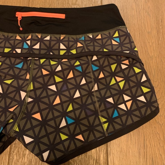 Lululemon Confetti Pop Speed Shorts size 4 - Picture 4 of 7